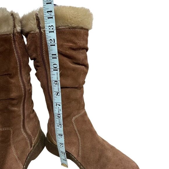 Size 9 tall faux fur baretraps zip up winter  boots - Picture 2 of 9